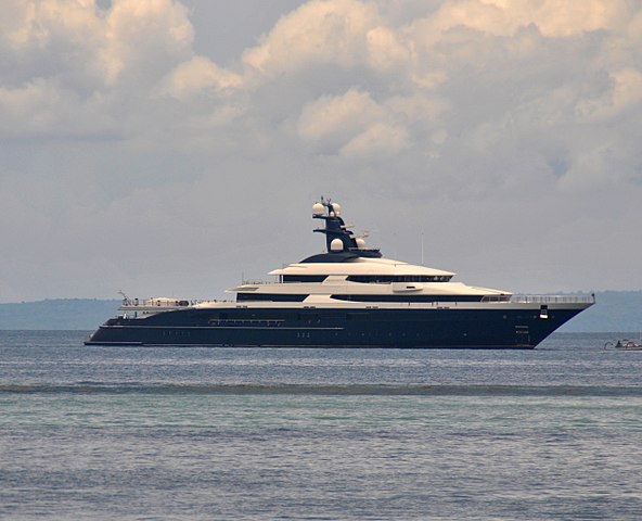 592px-Equanimity,_the_seized_yacht